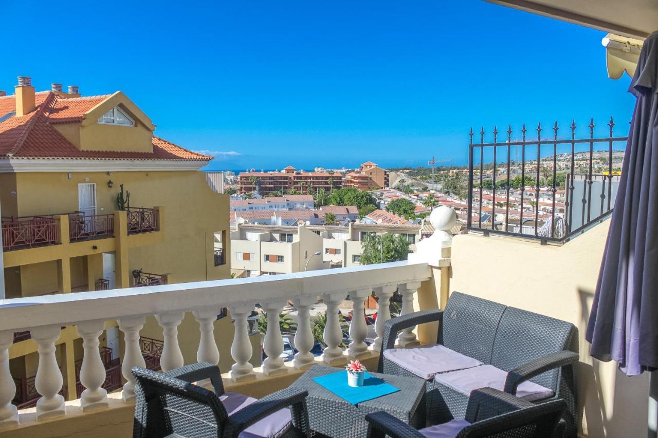 Castle Harbour Phoebe'S Flat Los Cristianos By Lovetenerife 外观 照片