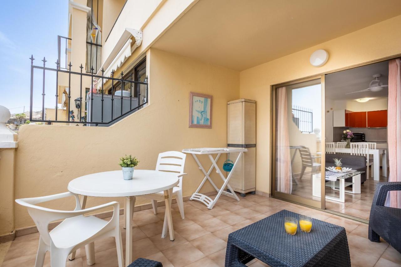 Castle Harbour Phoebe'S Flat Los Cristianos By Lovetenerife 外观 照片