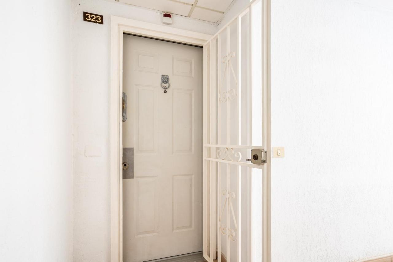 Castle Harbour Phoebe'S Flat Los Cristianos By Lovetenerife 外观 照片