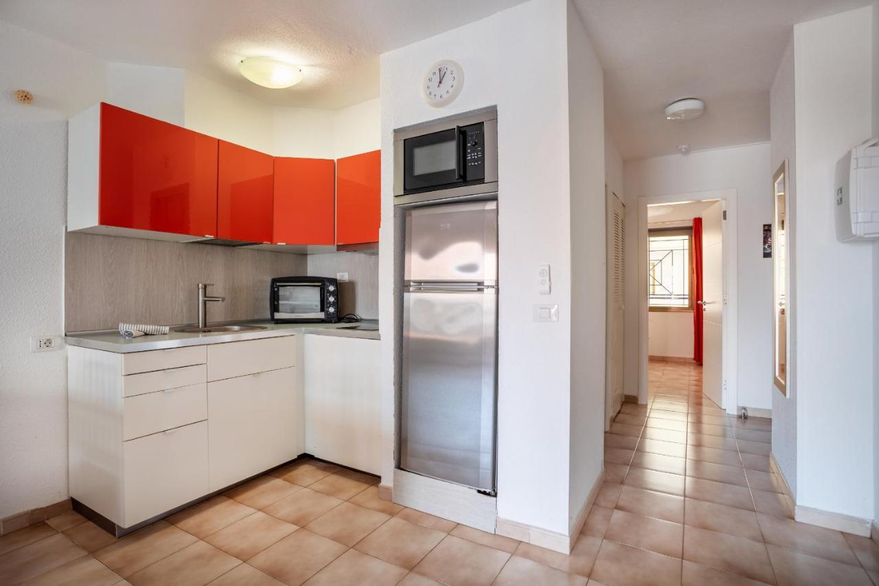 Castle Harbour Phoebe'S Flat Los Cristianos By Lovetenerife 外观 照片